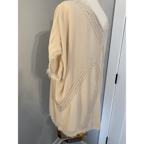Accuracy Women’s Blouse Cream Beaded 1X - Picture 6 of 8